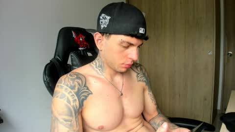 derekmuller11 online show from 15, 4, 2026