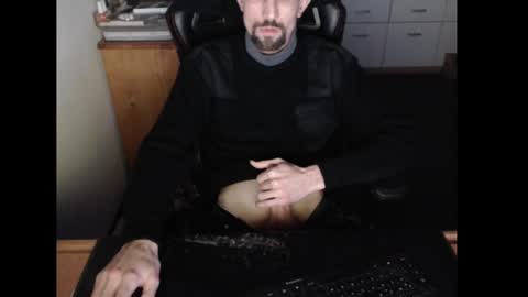 Snapshot of dermattes chatting on 14, 12, 2024 dermattes online show from 14, 12, 2024