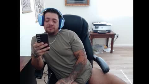 Snapshot of desertadventurer25 chatting on 26, 10, 2025 desertadventurer25 online show from 26, 10, 2025