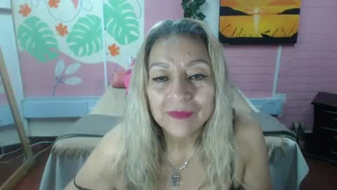 Snapshot of desire_latin chatting on 18, 6, 2026 VALERIA online show from 18, 6, 2026