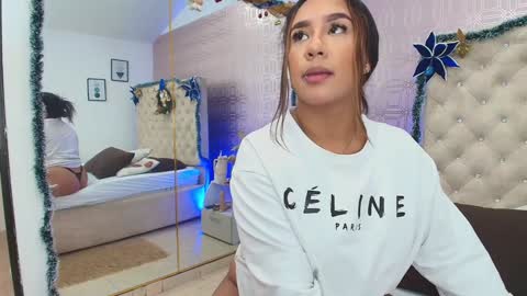 Sara Desire online show from 9, 1, 2025