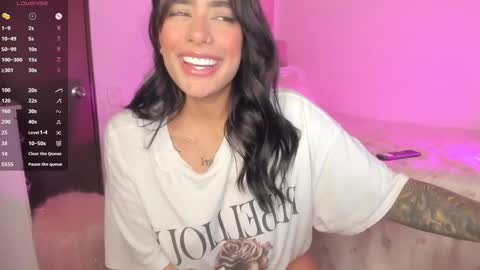 Sophie  online show from 5, 11, 2025