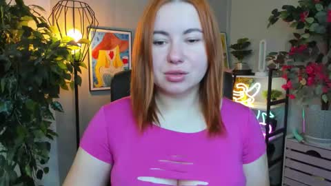 LAYLA online show from 10, 11, 2025