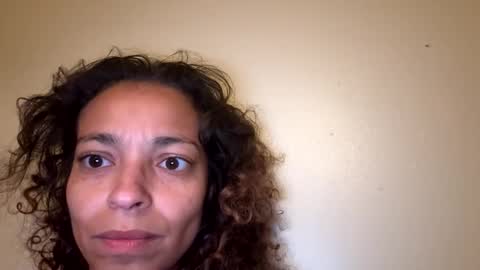 Snapshot of desirelillypuff chatting on 16, 4, 2026 desirelillypuff online show from 16, 4, 2026