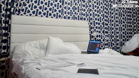 Snapshot of desiriabledesiri chatting on 12, 12, 2024 Ryley Rydes online show from 12, 12, 2024