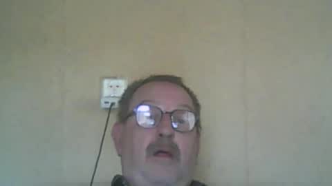 Snapshot of destelp chatting on 4, 6, 2026 destelp online show from 4, 6, 2026