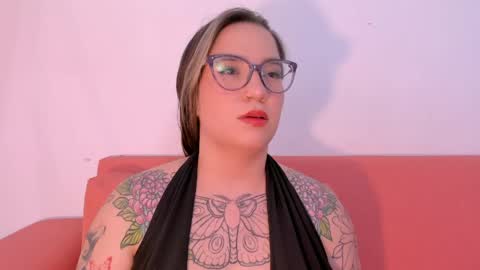 Snapshot of deva_blue chatting on 20, 5, 2026 Deva Blue online show from 20, 5, 2026