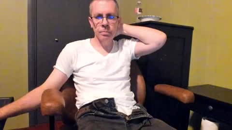 Snapshot of devas11 chatting on 14, 10, 2025 Devas online show from 14, 10, 2025