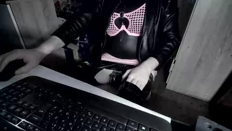 devbi1984 online show from 3, 2, 2025