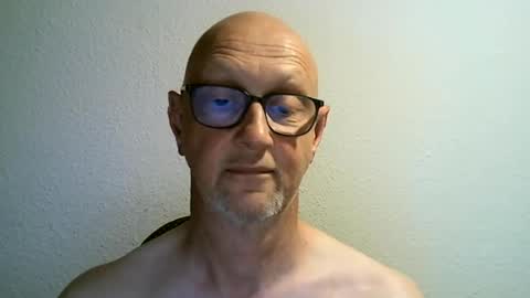 Snapshot of devbiuwe chatting on 23, 7, 2026 devbiuwe online show from 23, 7, 2026