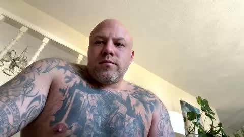 Snapshot of deviantcouple4u chatting on 17, 3, 2026 deviant couple online show from 17, 3, 2026