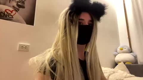 Emily online show from 27, 10, 2025