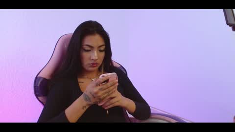 Snapshot of devilchlloe chatting on 4, 2, 2025 devilchlloe online show from 4, 2, 2025