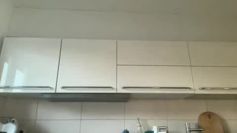 Snapshot of devon_nite chatting on 17, 12, 2025 Devon online show from 17, 12, 2025