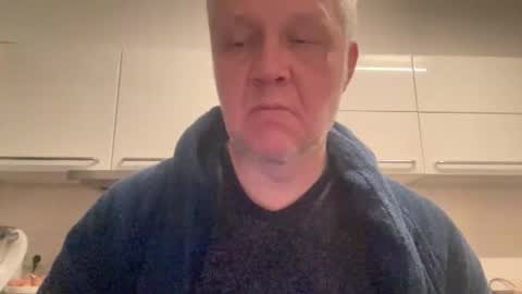 Snapshot of devon_nite chatting on 23, 12, 2025 Devon online show from 23, 12, 2025