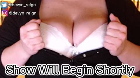 Snapshot of devynreign chatting on 8, 3, 2025 Devyn Reign online show from 8, 3, 2025