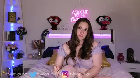 Snapshot of devynreign chatting on 17, 5, 2026 Devyn Reign online show from 17, 5, 2026