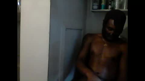 Snapshot of dhbbc454336 chatting on 12, 10, 2025 Marcus D-von Steel as the raunchy ass sniffer thrill me with your online show from 12, 10, 2025