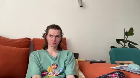 Snapshot of di_n_alex chatting on 14, 5, 2026 Di Alex online show from 14, 5, 2026