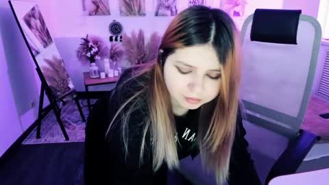 Snapshot of diaangell chatting on 29, 4, 2026 Dia online show from 29, 4, 2026