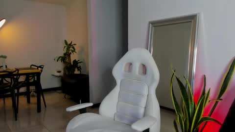 Diego online show from 4, 1, 2025