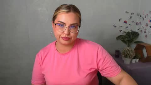 Snapshot of diamantkriss_ chatting on 19, 5, 2026 Kriss online show from 19, 5, 2026