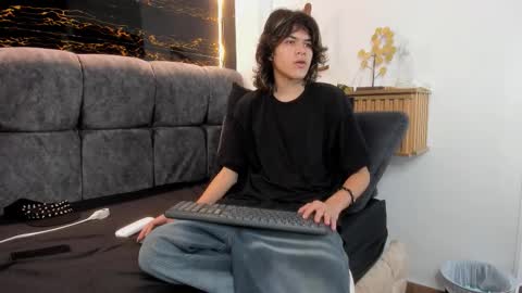 Snapshot of diamond_twink chatting on 20, 3, 2026 diamond_twink online show from 20, 3, 2026