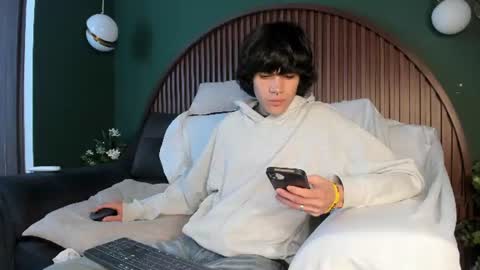 diamond_twink online show from 15, 7, 2026
