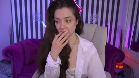 Snapshot of diamondeyeess chatting on 24, 5, 2026 Sasha online show from 24, 5, 2026