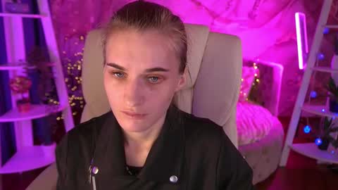 Snapshot of diamondnina chatting on 7, 1, 2026 DiamondNina online show from 7, 1, 2026