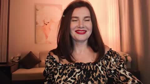 Diana DeLua online show from 4, 10, 2025