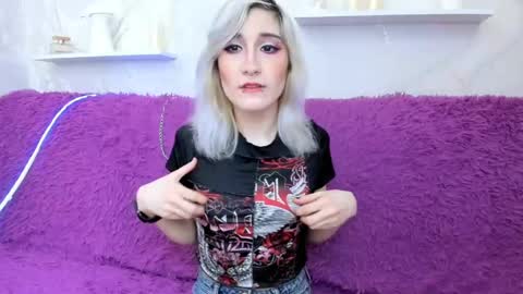Snapshot of dianabardot chatting on 17, 5, 2026 dianabardot online show from 17, 5, 2026