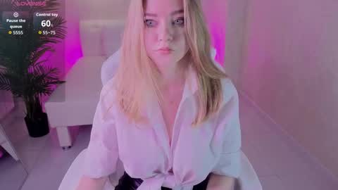 Snapshot of dianadanian chatting on 8, 1, 2026 Diana online show from 8, 1, 2026