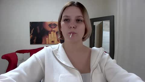 Diane Mills online show from 10, 3, 2025