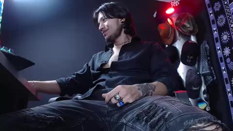 DICAPRIO online show from 5, 3, 2025