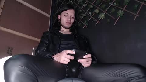 DICAPRIO online show from 17, 9, 2025