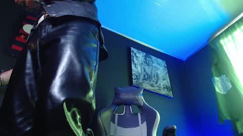 DICAPRIO online show from 1, 4, 2026