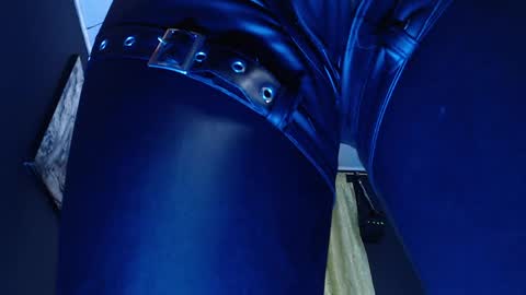 DICAPRIO online show from 9, 4, 2026