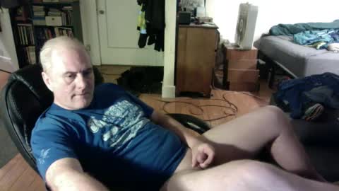 Snapshot of dickflasher5 chatting on 10, 1, 2025 Richard Fleischer online show from 10, 1, 2025