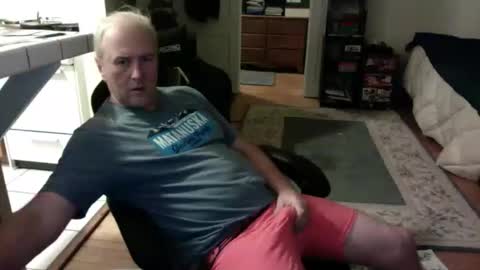 Snapshot of dickflasher5 chatting on 10, 11, 2025 Richard Fleischer online show from 10, 11, 2025