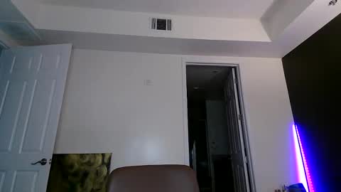 Snapshot of dickmonsta69 chatting on 2, 4, 2026 mistressjazmin online show from 2, 4, 2026