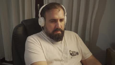 Snapshot of dicristalino chatting on 8, 5, 2026 Cristian Dipolino online show from 8, 5, 2026