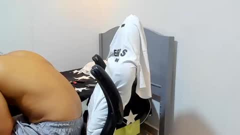 Snapshot of diego_cazas chatting on 7, 1, 2025 DIEGO CAZAS online show from 7, 1, 2025