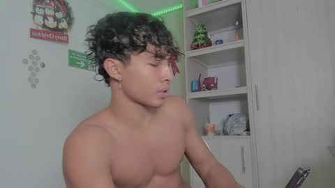Snapshot of diegsz_ chatting on 4, 1, 2025 diego online show from 4, 1, 2025
