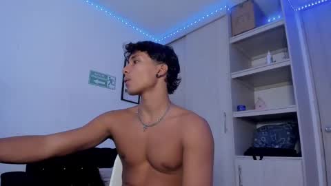 Snapshot of diegsz_ chatting on 6, 2, 2025 diego online show from 6, 2, 2025