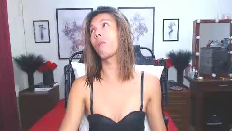 Dennesse online show from 15, 12, 2025