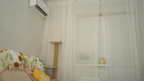 Snapshot of dietmountaindew_ chatting on 30, 4, 2026 Sophie online show from 30, 4, 2026