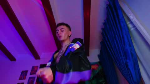 Snapshot of dimitri_bilak_ chatting on 5, 12, 2024 Julian Independent Model online show from 5, 12, 2024