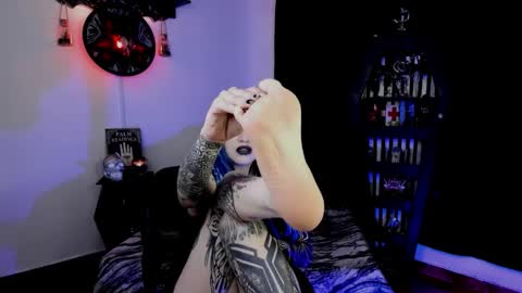 dimmuanddarkness online show from 4, 12, 2025