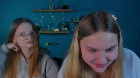 Snapshot of dina_bloom chatting on 23, 12, 2025 dina_bloom online show from 23, 12, 2025